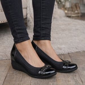 Anne Klein Sport Bakula Classic Minimalist Black Stretch Comfort Wedge  9.5M